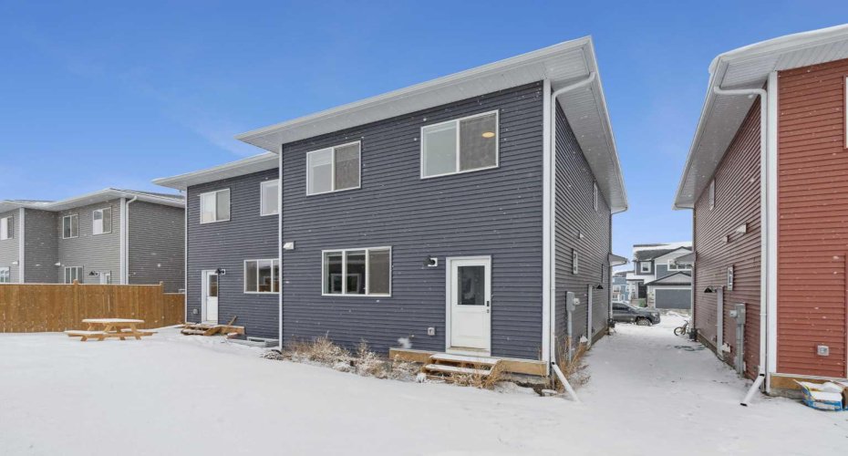 556 Chelsea Gardens, Chestermere, Alberta T1X2V4, 3 Bedrooms Bedrooms, ,3 BathroomsBathrooms,Residential,For Sale,Chelsea,A2289565