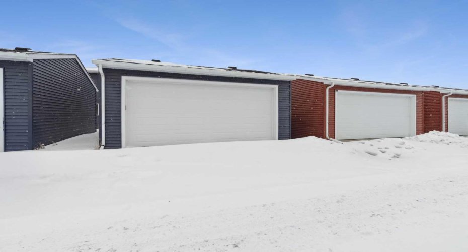 556 Chelsea Gardens, Chestermere, Alberta T1X2V4, 3 Bedrooms Bedrooms, ,3 BathroomsBathrooms,Residential,For Sale,Chelsea,A2289565