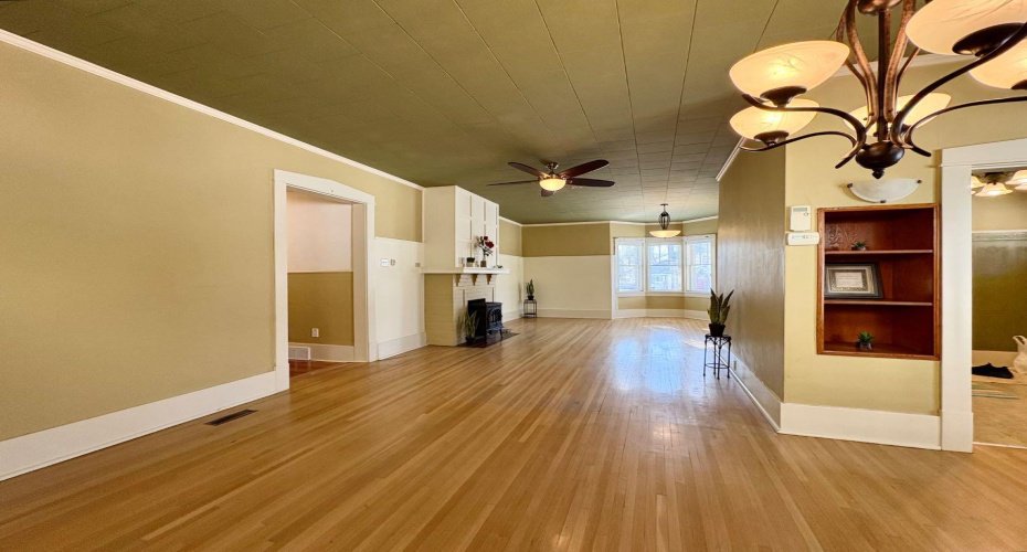Dining area to living room view