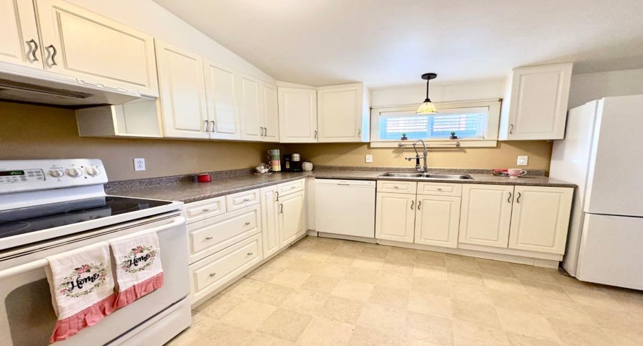 Plenty of cabinets and counter space