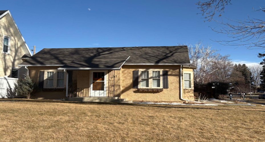 1407 4 Avenue, Lethbridge, Alberta T1J 0R6, 3 Bedrooms Bedrooms, ,2 BathroomsBathrooms,Residential,For Sale,4,A2289689