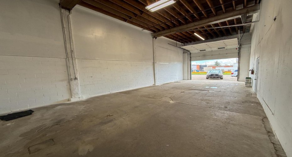 2211 2 Avenue, Lethbridge, Alberta T1H 0C1, ,Commercial,For Lease,2,A2243264