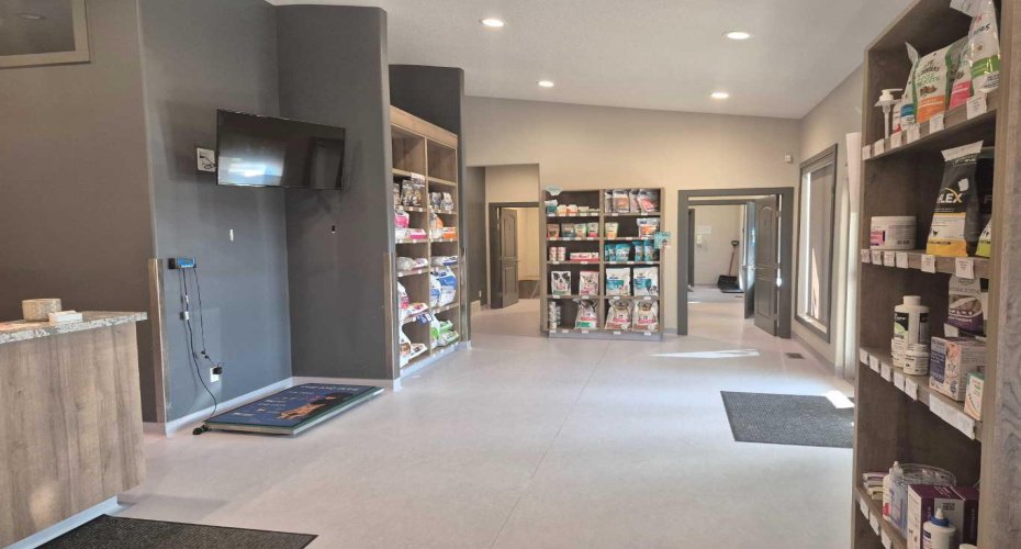 1340 Veteran's Street, Pincher Creek, Alberta T0K 1W0, ,Commercial,For Sale,Veteran's,A2268950