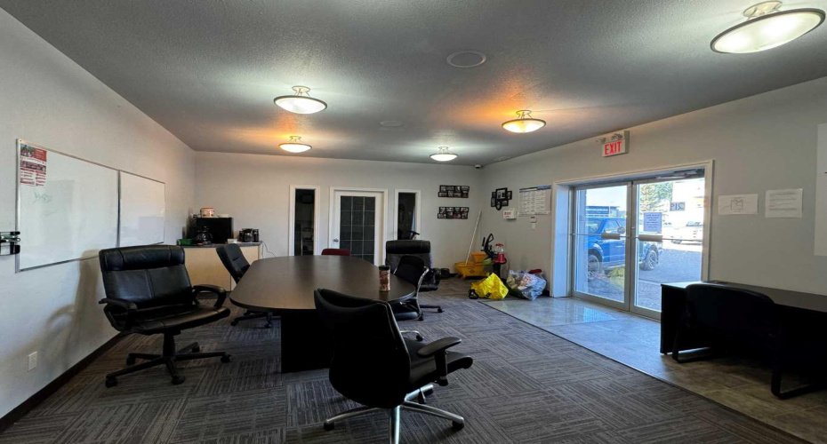 215-219 12B Street, Lethbridge, Alberta T1H 2K8, ,Commercial,For Lease,215-219 12B Street North,12B,A2273473