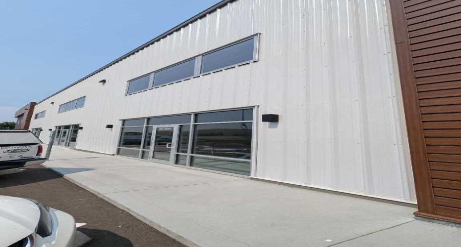 3233 30 Avenue, Lethbridge, Alberta T1H 7J4, ,Commercial,For Sale,30,A2217859