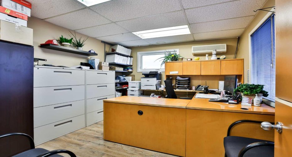 655 Charlotte Street, Pincher Creek, Alberta T0K 1W0, ,Commercial,For Sale,Charlotte,A2282656