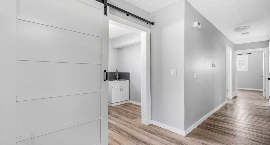 183 Penbrooke Close, Calgary, Alberta T2A 3N9, 5 Bedrooms Bedrooms, ,2 BathroomsBathrooms,Residential,For Sale,Penbrooke,A2285842