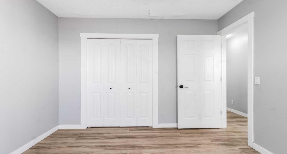 183 Penbrooke Close, Calgary, Alberta T2A 3N9, 5 Bedrooms Bedrooms, ,2 BathroomsBathrooms,Residential,For Sale,Penbrooke,A2285842