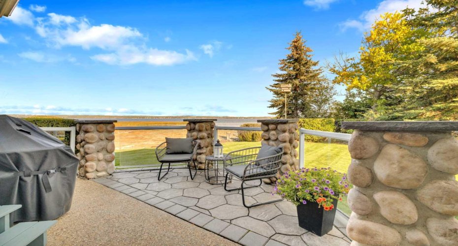 398 Marina Bay Place, Sylvan Lake, Alberta T4S1E9, 4 Bedrooms Bedrooms, ,4 BathroomsBathrooms,Residential,For Sale,Marina Bay,A2287040