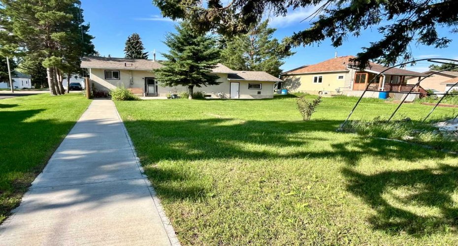 5316 55 Avenue, Viking, Alberta T0B 4N0, 4 Bedrooms Bedrooms, ,2 BathroomsBathrooms,Residential,For Sale,55,A2289903