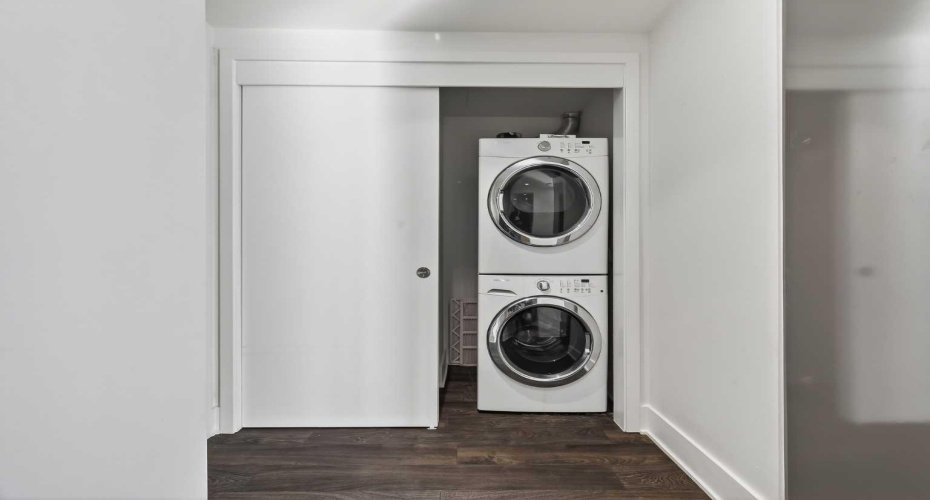 Full size washer & dryer