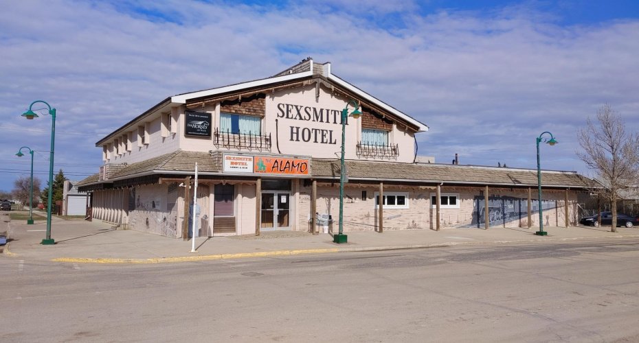 9807 100 Street, Sexsmith, Alberta T0H 3C0, ,Commercial,For Sale,100,A2265633
