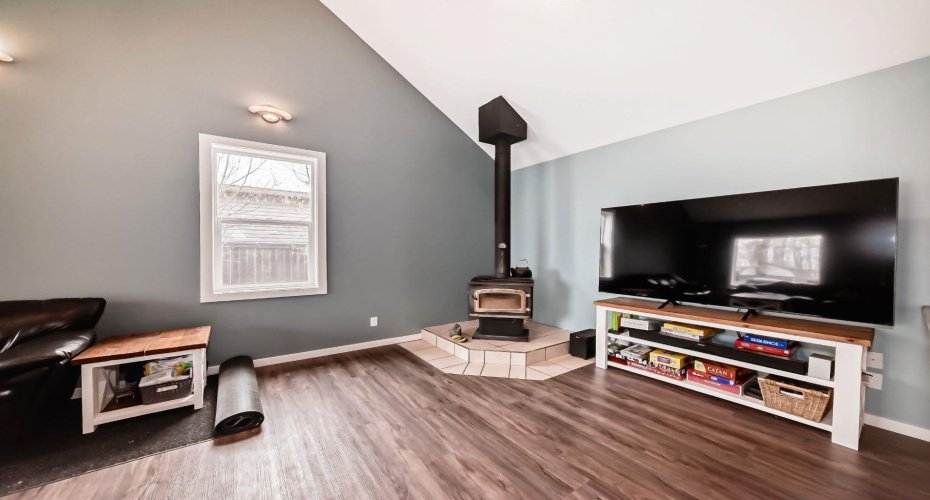 63 Sands Street, Rochon Sands, Alberta T0C3B0, 3 Bedrooms Bedrooms, ,2 BathroomsBathrooms,Residential,For Sale,Sands,A2286845