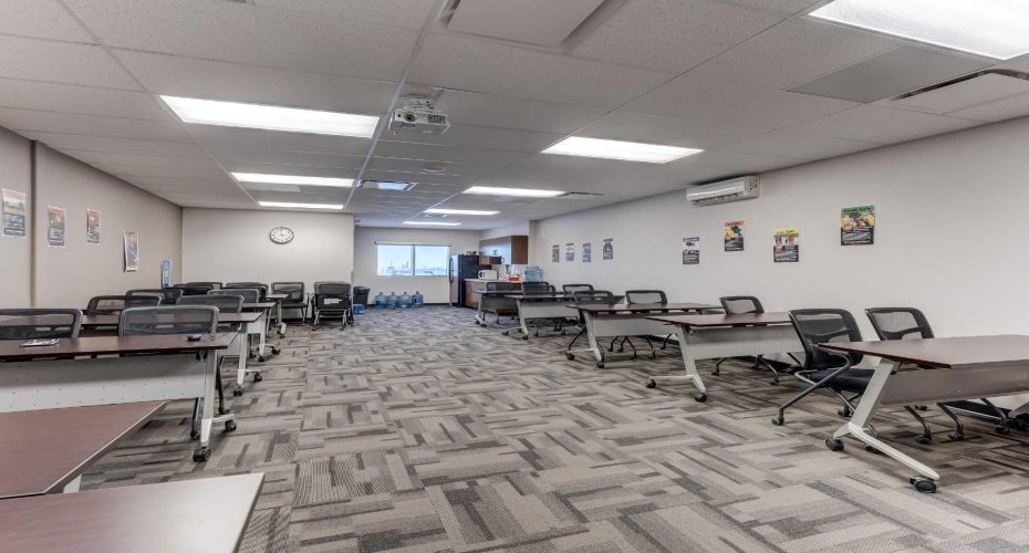 5531 70 Avenue, Lloydminster, Alberta T9V 3N6, ,Commercial,For Lease,70,A2290386