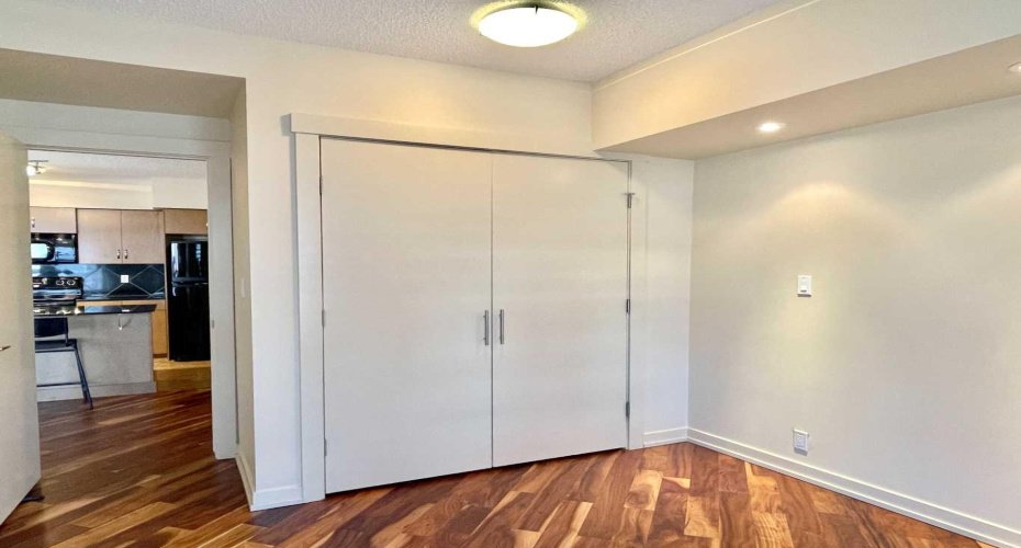 8880 Horton Road, Calgary, Alberta T2V2W3, 2 Bedrooms Bedrooms, ,2 BathroomsBathrooms,Residential,For Sale,Horton,A2290425