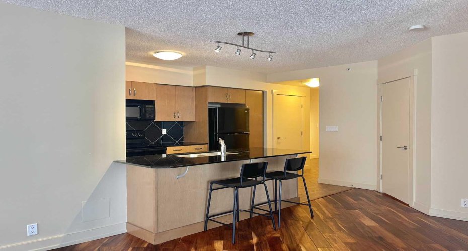 8880 Horton Road, Calgary, Alberta T2V2W3, 2 Bedrooms Bedrooms, ,2 BathroomsBathrooms,Residential,For Sale,Horton,A2290425