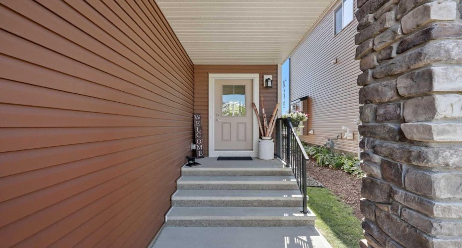 125 Fireside Cove, Cochrane, Alberta T4C 0X4, 3 Bedrooms Bedrooms, ,3 BathroomsBathrooms,Residential,For Sale,Fireside,A2288800