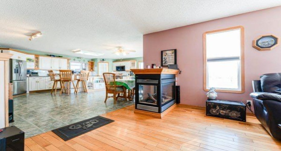 190018 HWY 9, Rural Starland County, Alberta T0J0Y0, 5 Bedrooms Bedrooms, ,2 BathroomsBathrooms,Residential,For Sale,HWY 9,A2288865
