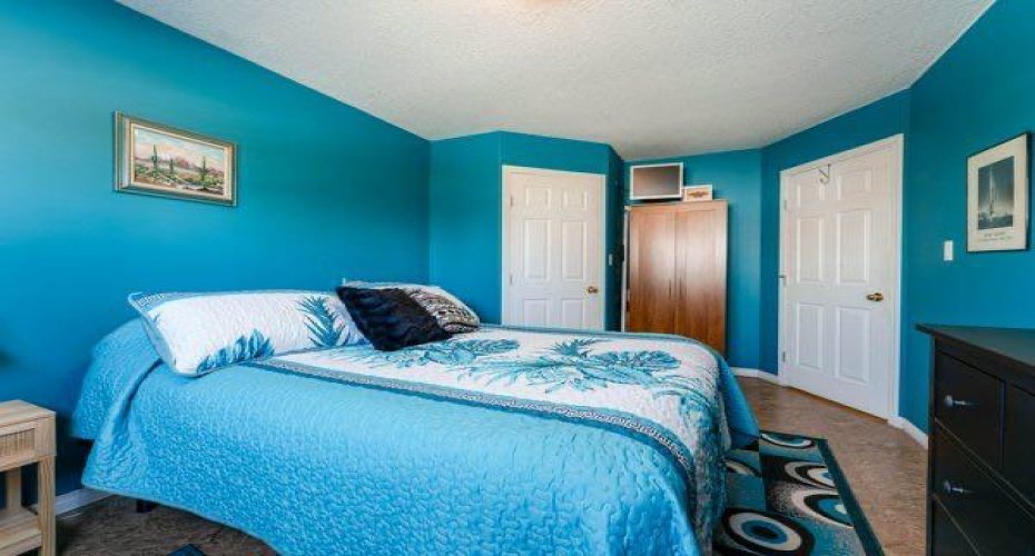 190018 HWY 9, Rural Starland County, Alberta T0J0Y0, 5 Bedrooms Bedrooms, ,2 BathroomsBathrooms,Residential,For Sale,HWY 9,A2288865