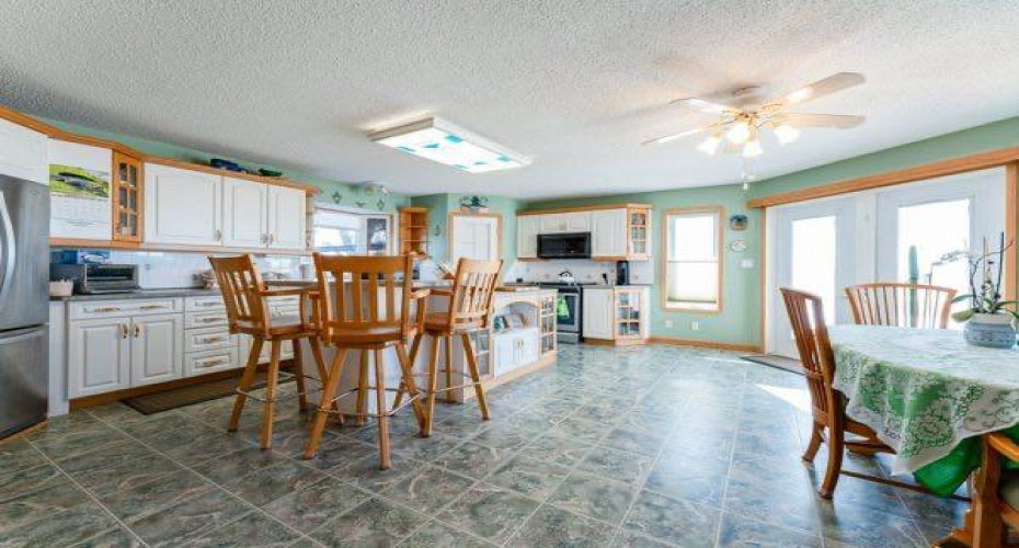 190018 HWY 9, Rural Starland County, Alberta T0J0Y0, 5 Bedrooms Bedrooms, ,2 BathroomsBathrooms,Residential,For Sale,HWY 9,A2288865