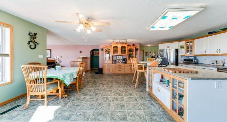 190018 HWY 9, Rural Starland County, Alberta T0J0Y0, 5 Bedrooms Bedrooms, ,2 BathroomsBathrooms,Residential,For Sale,HWY 9,A2288865