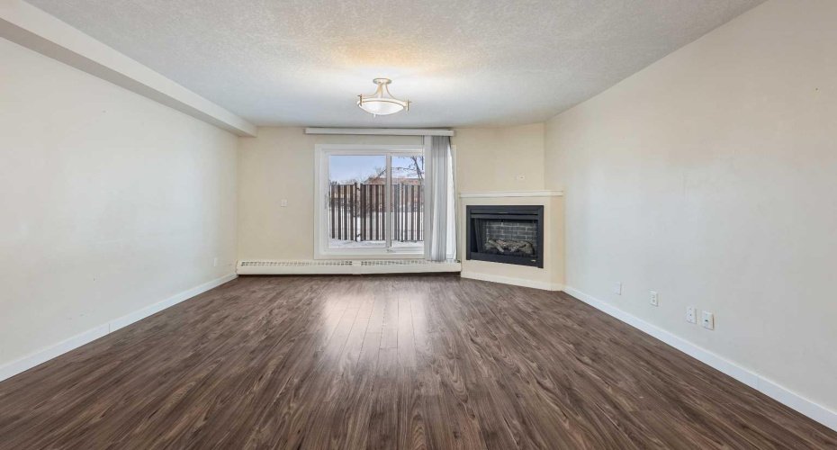 3747 42 Street, Calgary, Alberta T3A 2W4, 1 Bedroom Bedrooms, ,1 BathroomBathrooms,Residential,For Sale,42,A2289056