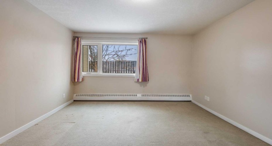 3747 42 Street, Calgary, Alberta T3A 2W4, 1 Bedroom Bedrooms, ,1 BathroomBathrooms,Residential,For Sale,42,A2289056