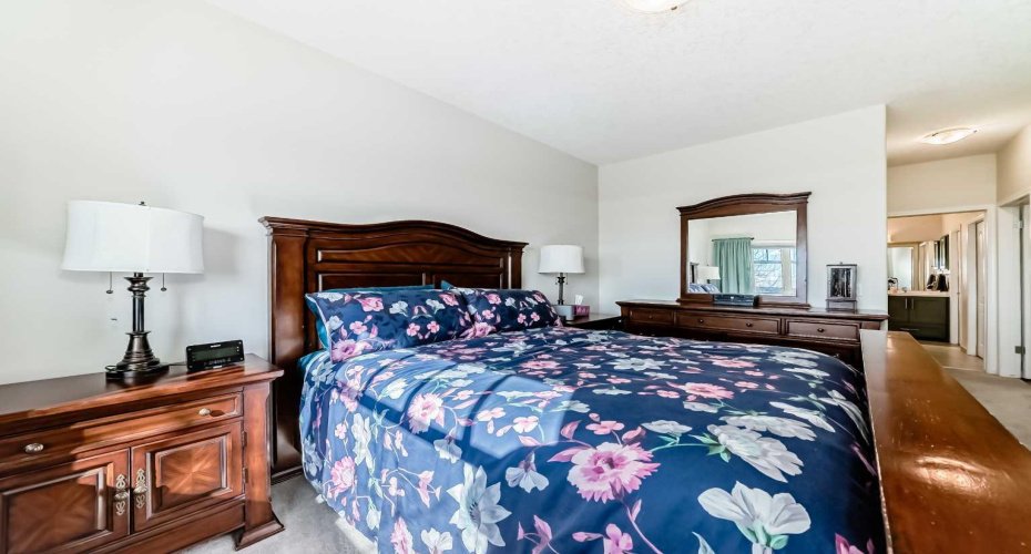 5 Bridle Estates Road, Calgary, Alberta T2Y 5A8, 3 Bedrooms Bedrooms, ,3 BathroomsBathrooms,Residential,For Sale,Bridle Estates,A2289474