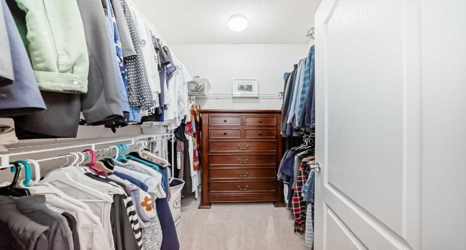 5 Bridle Estates Road, Calgary, Alberta T2Y 5A8, 3 Bedrooms Bedrooms, ,3 BathroomsBathrooms,Residential,For Sale,Bridle Estates,A2289474