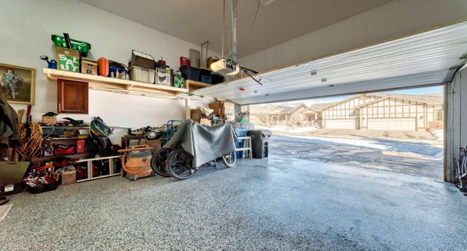 5 Bridle Estates Road, Calgary, Alberta T2Y 5A8, 3 Bedrooms Bedrooms, ,3 BathroomsBathrooms,Residential,For Sale,Bridle Estates,A2289474