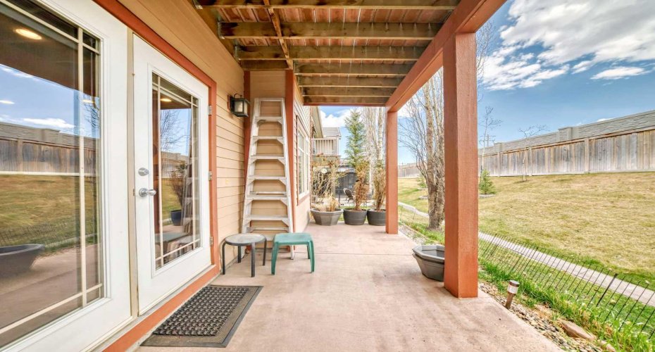 5 Bridle Estates Road, Calgary, Alberta T2Y 5A8, 3 Bedrooms Bedrooms, ,3 BathroomsBathrooms,Residential,For Sale,Bridle Estates,A2289474