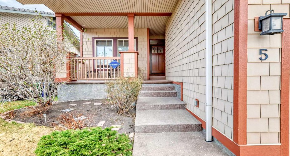 5 Bridle Estates Road, Calgary, Alberta T2Y 5A8, 3 Bedrooms Bedrooms, ,3 BathroomsBathrooms,Residential,For Sale,Bridle Estates,A2289474