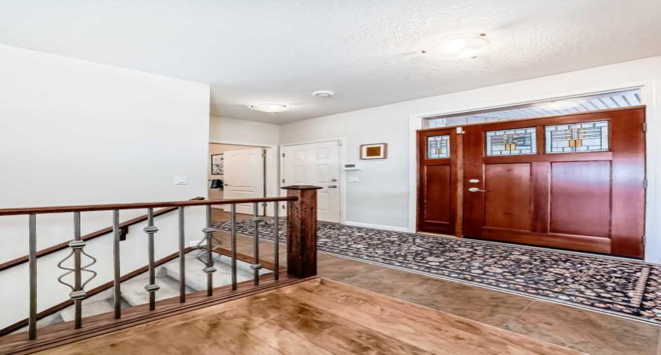 5 Bridle Estates Road, Calgary, Alberta T2Y 5A8, 3 Bedrooms Bedrooms, ,3 BathroomsBathrooms,Residential,For Sale,Bridle Estates,A2289474