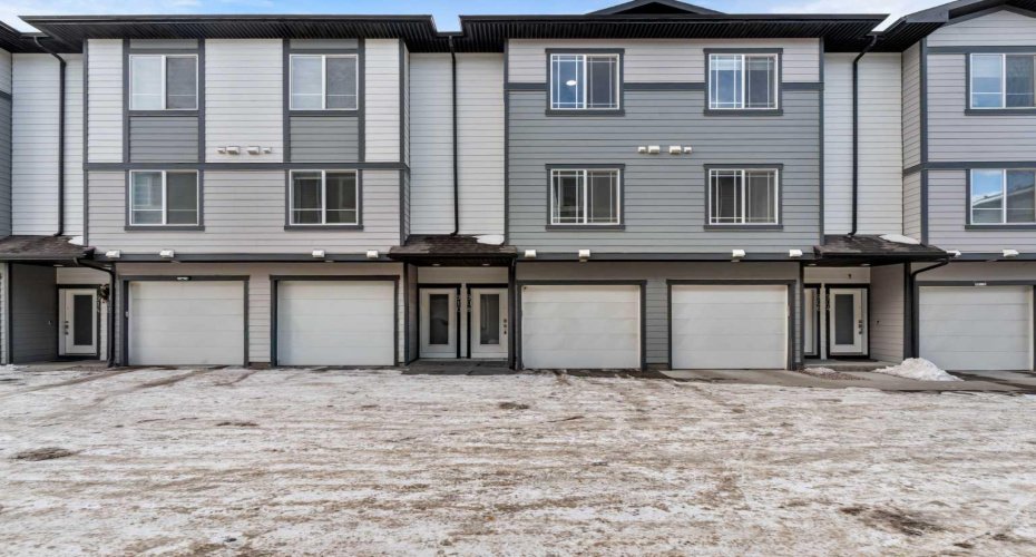 95 Skyview Close, Calgary, Alberta T3N 1X2, 3 Bedrooms Bedrooms, ,3 BathroomsBathrooms,Residential,For Sale,Skyview,A2289560