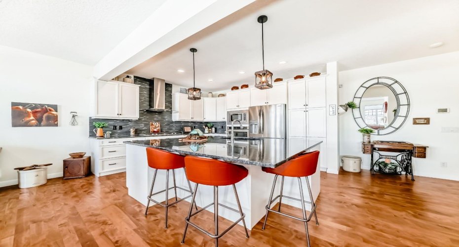 44 Riviera Way, Cochrane, Alberta T4C 0W9, 3 Bedrooms Bedrooms, ,4 BathroomsBathrooms,Residential,For Sale,Riviera,A2289909