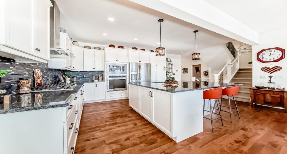 44 Riviera Way, Cochrane, Alberta T4C 0W9, 3 Bedrooms Bedrooms, ,4 BathroomsBathrooms,Residential,For Sale,Riviera,A2289909