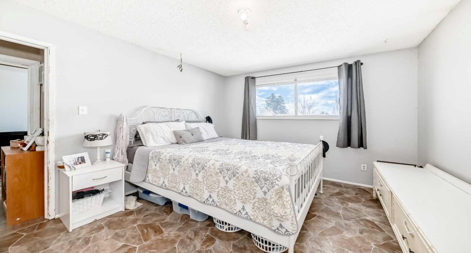 4105 53 Avenue, Innisfail, Alberta T4G 1G3, 4 Bedrooms Bedrooms, ,2 BathroomsBathrooms,Residential,For Sale,53,A2290124
