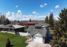 623 2nd Street, Cardston, Alberta T0K 0K0, 4 Bedrooms Bedrooms, ,3 BathroomsBathrooms,Residential,For Sale,2nd,A2290179