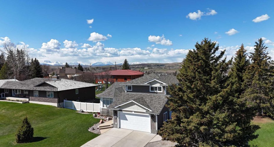 623 2nd Street, Cardston, Alberta T0K 0K0, 4 Bedrooms Bedrooms, ,3 BathroomsBathrooms,Residential,For Sale,2nd,A2290179