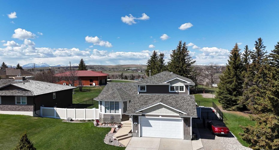 623 2nd Street, Cardston, Alberta T0K 0K0, 4 Bedrooms Bedrooms, ,3 BathroomsBathrooms,Residential,For Sale,2nd,A2290179