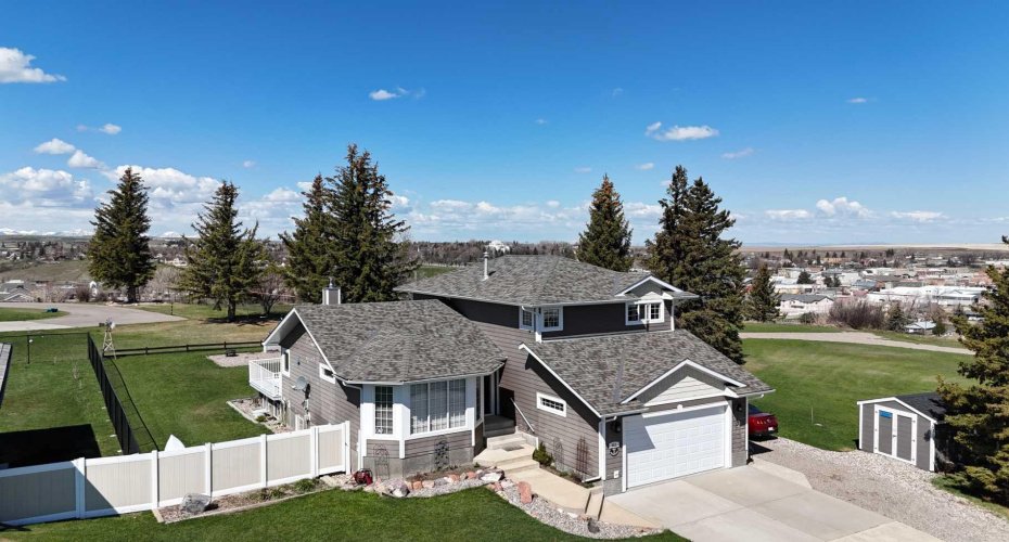 623 2nd Street, Cardston, Alberta T0K 0K0, 4 Bedrooms Bedrooms, ,3 BathroomsBathrooms,Residential,For Sale,2nd,A2290179