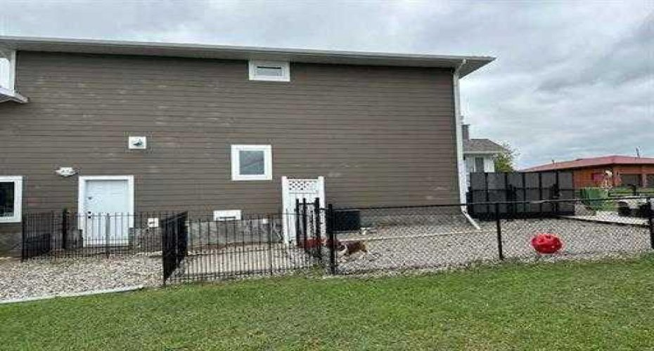 623 2nd Street, Cardston, Alberta T0K 0K0, 4 Bedrooms Bedrooms, ,3 BathroomsBathrooms,Residential,For Sale,2nd,A2290179