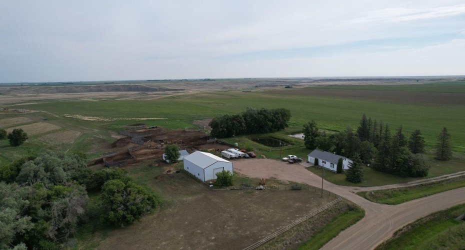 162 Hays Rd 30 N, Hays, Alberta T0K1B0, 3 Bedrooms Bedrooms, ,1 BathroomBathrooms,Agri-business,For Sale,Hays Rd 30 N,A2290210