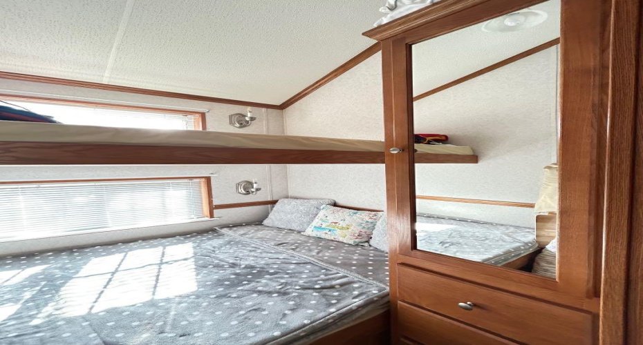 2nd Bedroom with bunks and closet