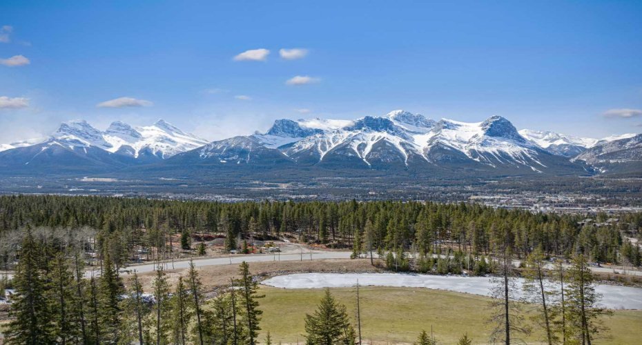 145 Silvertip Ridge, Canmore, Alberta T1W 3A8, 5 Bedrooms Bedrooms, ,5 BathroomsBathrooms,Residential,For Sale,Silvertip,A2290274