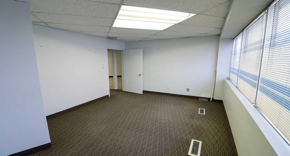 4321 23B Street, Calgary, Alberta T2E 7V9, ,Commercial,For Lease,23B,A2290310