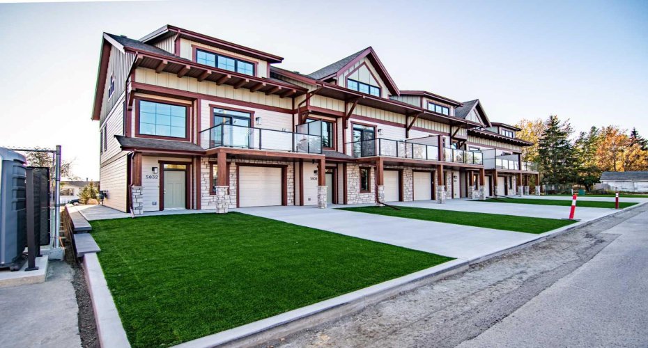 5026 48 Street, Rocky Mountain House, Alberta T4T 1C1, 2 Bedrooms Bedrooms, ,4 BathroomsBathrooms,Residential,For Sale,48,A2284875