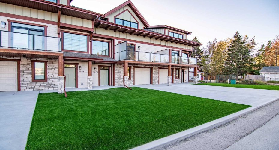 5024 48 Street, Rocky Mountain House, Alberta T4T 1C1, 2 Bedrooms Bedrooms, ,4 BathroomsBathrooms,Residential,For Sale,48,A2284876