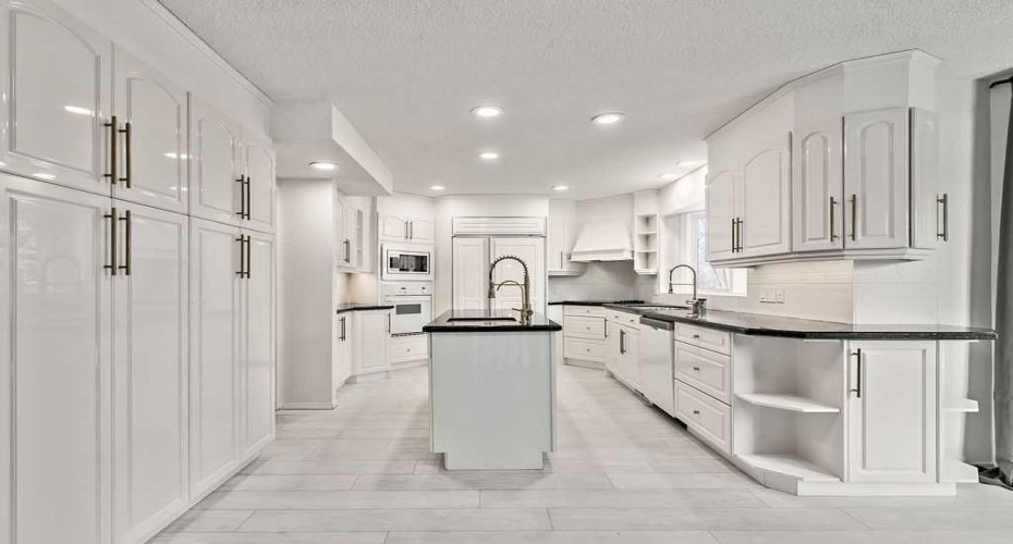 162 Woodbend Way, Okotoks, Alberta T1S 1M1, 4 Bedrooms Bedrooms, ,4 BathroomsBathrooms,Residential,For Sale,Woodbend,A2287796