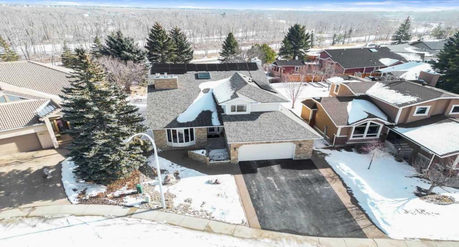 162 Woodbend Way, Okotoks, Alberta T1S 1M1, 4 Bedrooms Bedrooms, ,4 BathroomsBathrooms,Residential,For Sale,Woodbend,A2287796